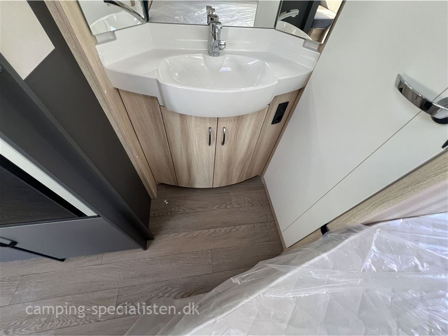 Hobby De Luxe 460 UFe